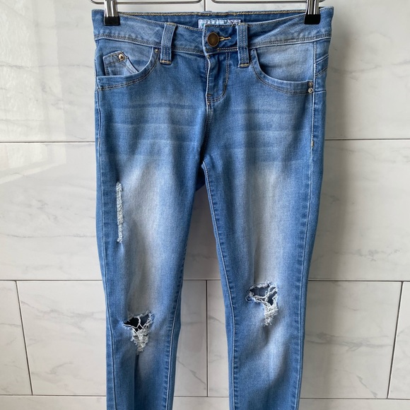 YMI Distressed WannaBettaButt? Ankle Jeans - Picture 4 of 6